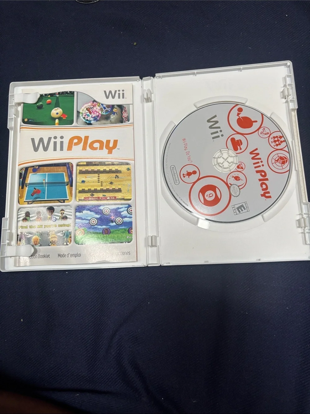 Nintendo Donkey Kong Country Returns - White Case with Colorful Cover